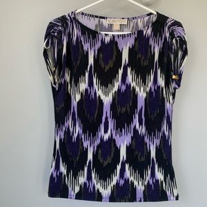 Michael Kors top. Fitted with rushing at the shoulders.